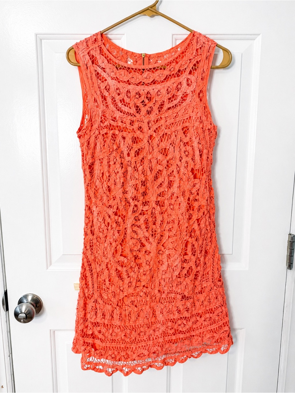Lilly Pulitzer Coral Lace Sleeveless Shift Dress Size Small feminine romantic